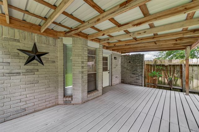 2811 Pheasant Creek Drive, Sugar Land, TX 77498