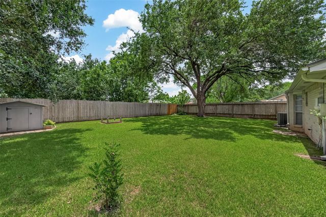 2811 Pheasant Creek Drive, Sugar Land, TX 77498
