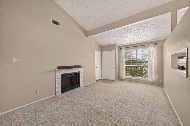 2811 Pheasant Creek Drive, Sugar Land, TX 77498