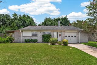 2811 Pheasant Creek Drive, Sugar Land, TX 77498