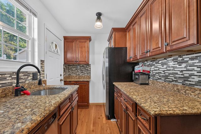 31 MIDLAND AVE NORTH, Kearny, NJ 07032