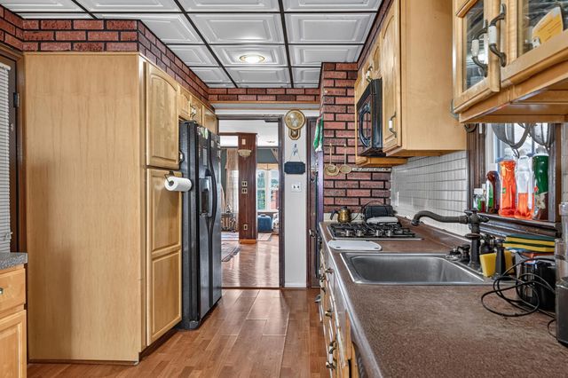31 MIDLAND AVE NORTH, Kearny, NJ 07032