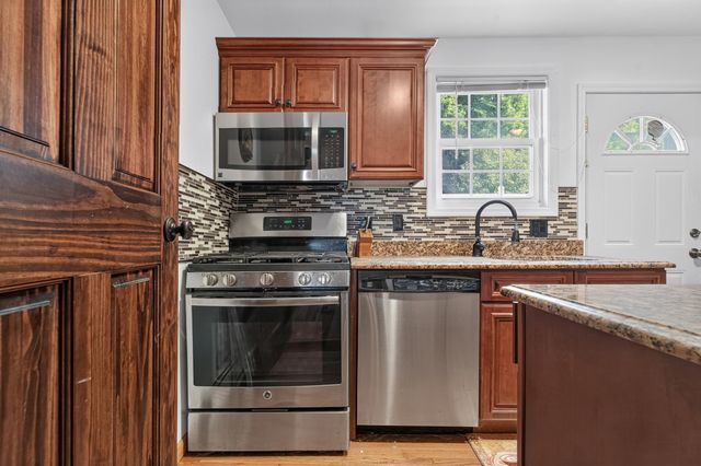 31 MIDLAND AVE NORTH, Kearny, NJ 07032