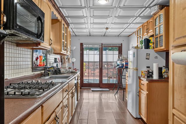 31 MIDLAND AVE NORTH, Kearny, NJ 07032