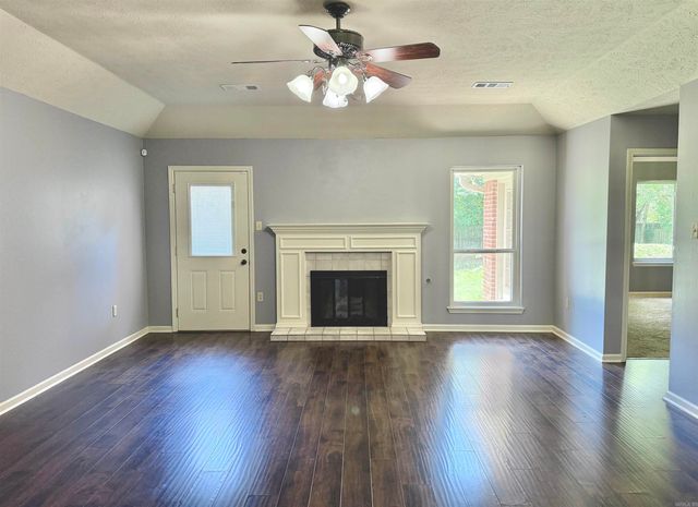 1825 Drury Lane, Conway, AR 72034