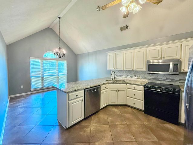 1825 Drury Lane, Conway, AR 72034