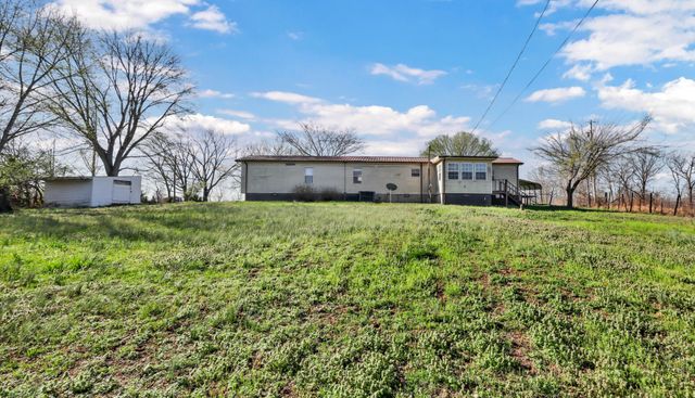 1765 Woolworth Rd, Erin, TN 37061