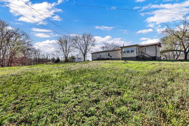 1765 Woolworth Rd, Erin, TN 37061