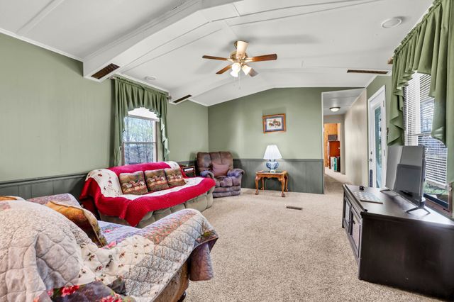 1765 Woolworth Rd, Erin, TN 37061