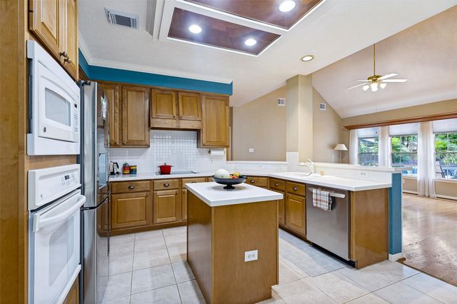 9407 Walnut Brook Court, Houston, TX 77040