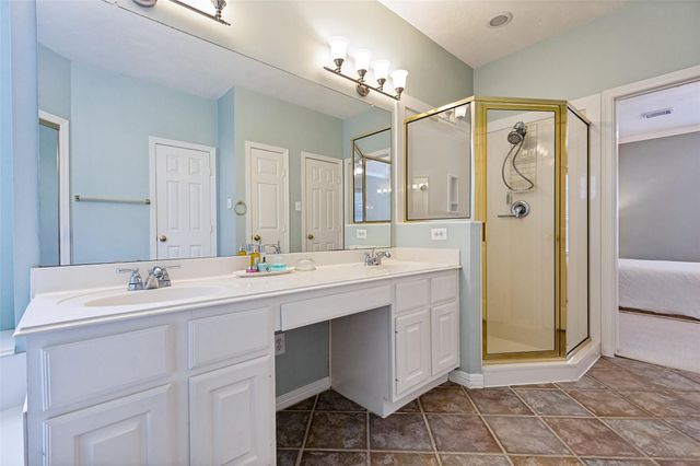 9407 Walnut Brook Court, Houston, TX 77040