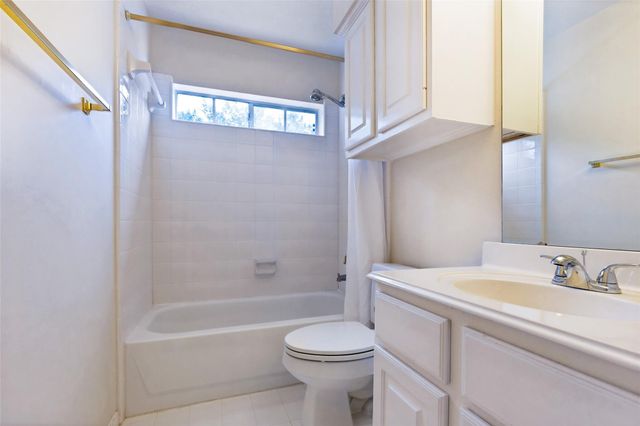 9407 Walnut Brook Court, Houston, TX 77040