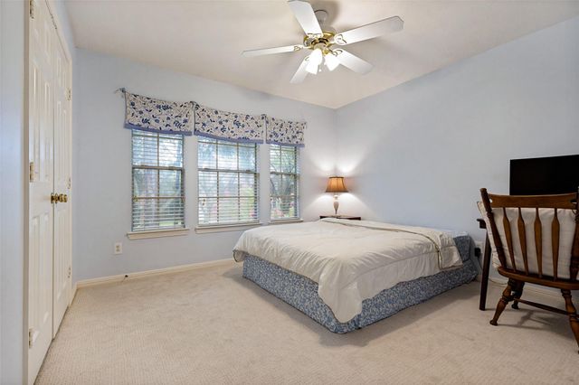 9407 Walnut Brook Court, Houston, TX 77040
