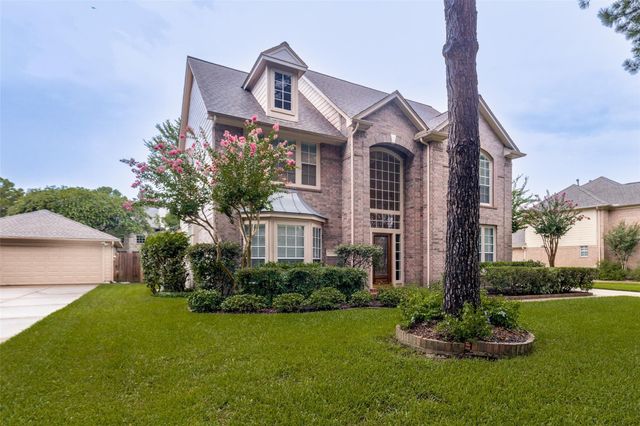 9407 Walnut Brook Court, Houston, TX 77040