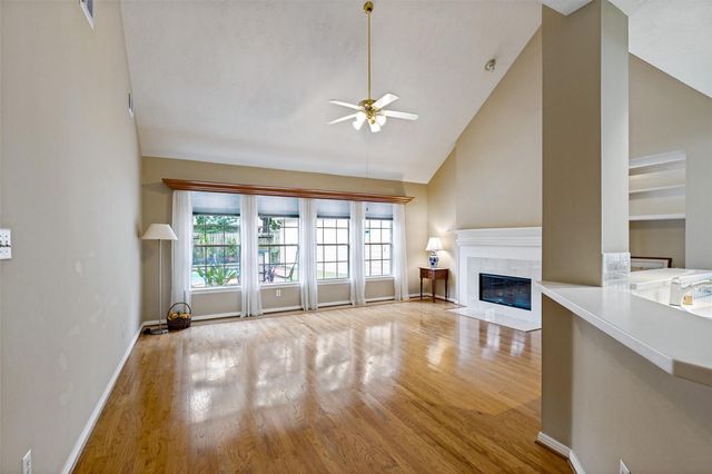 9407 Walnut Brook Court, Houston, TX 77040