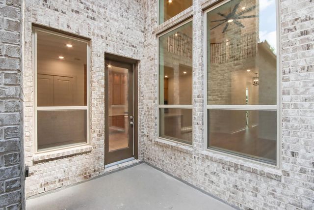 317 Fields Lane, Montgomery, TX 77316