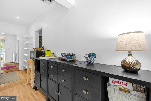 2816 W GEORGE MASON RD, Falls Church, VA 22042