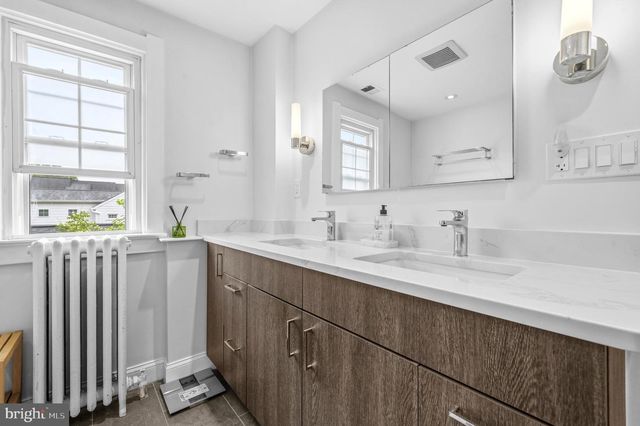 2816 W GEORGE MASON RD, Falls Church, VA 22042