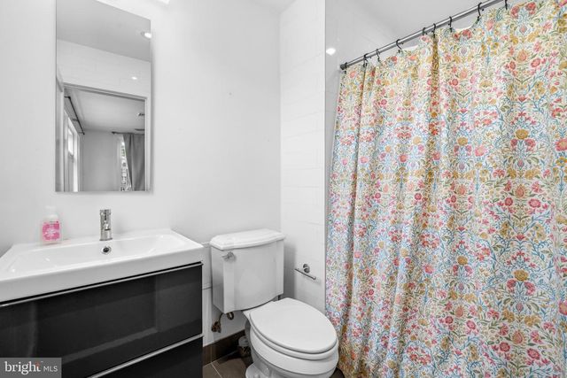 2816 W GEORGE MASON RD, Falls Church, VA 22042