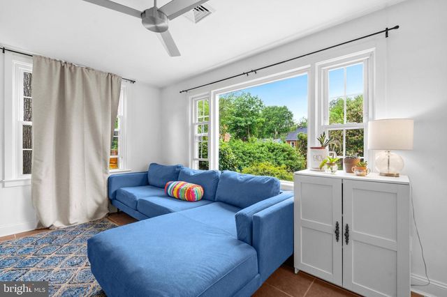 2816 W GEORGE MASON RD, Falls Church, VA 22042