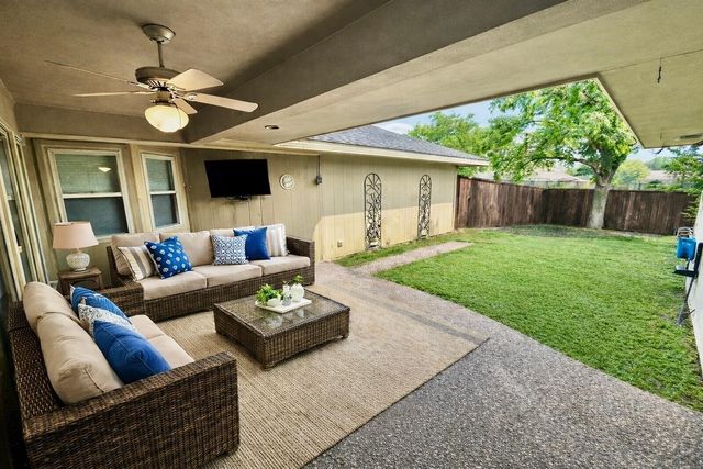 909 Hillsdale Drive, Richardson, TX 75081
