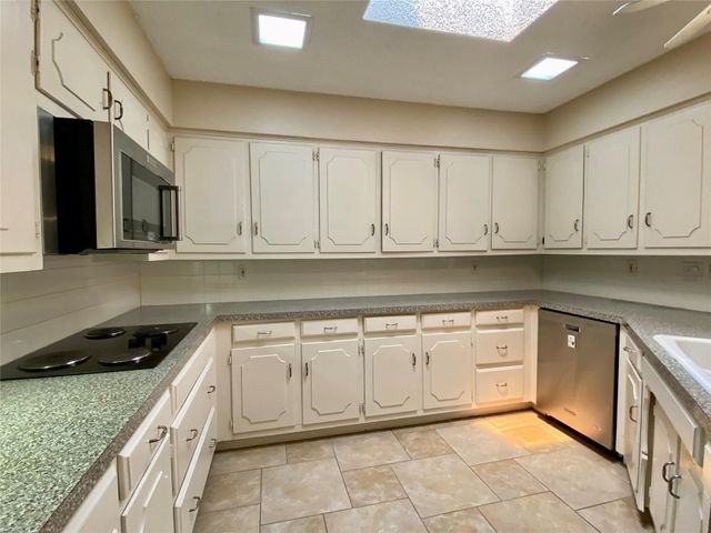909 Hillsdale Drive, Richardson, TX 75081