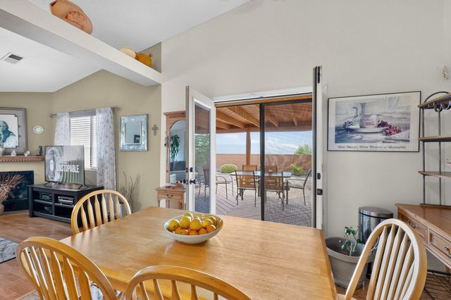 724 Shire Street SW, Albuquerque, NM 87121
