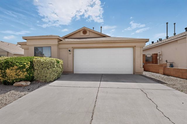 724 Shire Street SW, Albuquerque, NM 87121