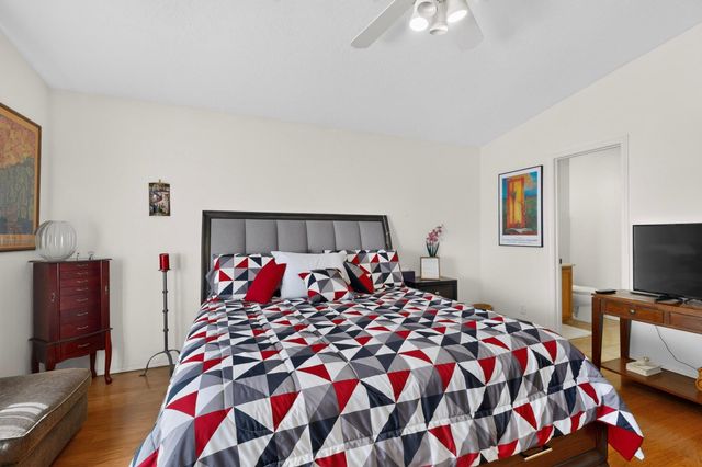 724 Shire Street SW, Albuquerque, NM 87121