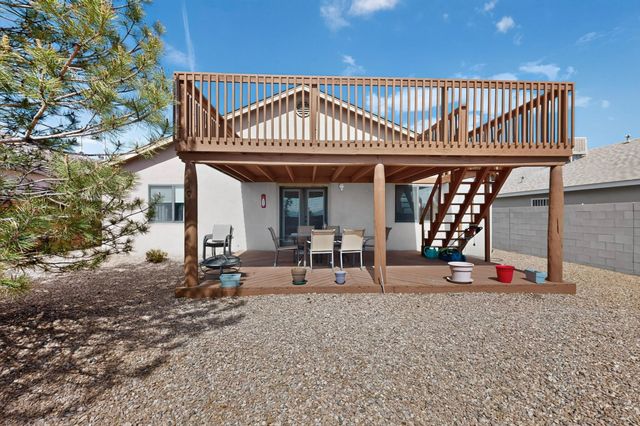 724 Shire Street SW, Albuquerque, NM 87121