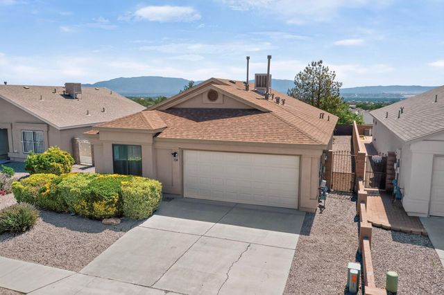 724 Shire Street SW, Albuquerque, NM 87121