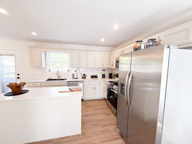 670 Superior Ln, Clarksville, TN 37043