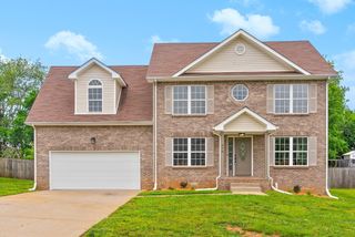 670 Superior Ln, Clarksville, TN 37043