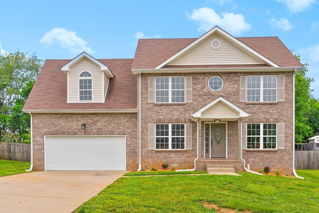 670 Superior Ln, Clarksville, TN 37043