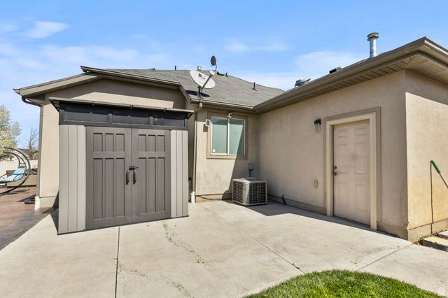 4489 S 3375 W, West Haven, UT 84401