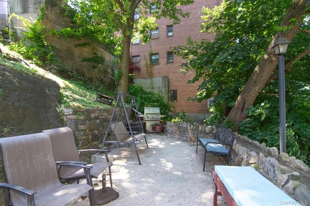 97 Van Cortlandt Pk Avenue, Yonkers, NY 10701