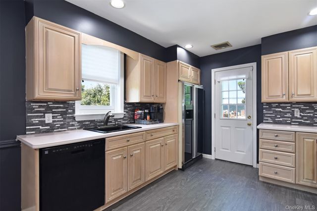 97 Van Cortlandt Pk Avenue, Yonkers, NY 10701