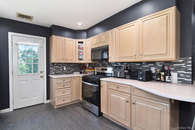 97 Van Cortlandt Pk Avenue, Yonkers, NY 10701