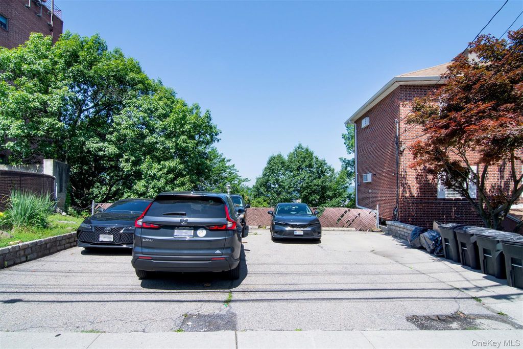 97 Van Cortlandt Pk Avenue, Yonkers, NY 10701 — photo 2