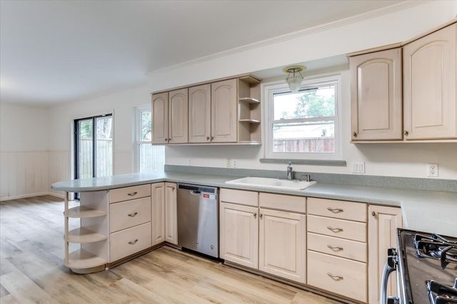 417 Rorary Drive, Richardson, TX 75081