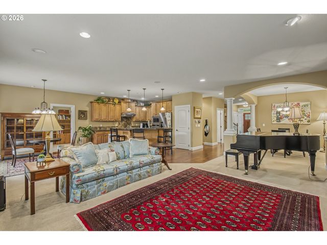 13090 Sw MADISON Ct, Beaverton, OR 97008