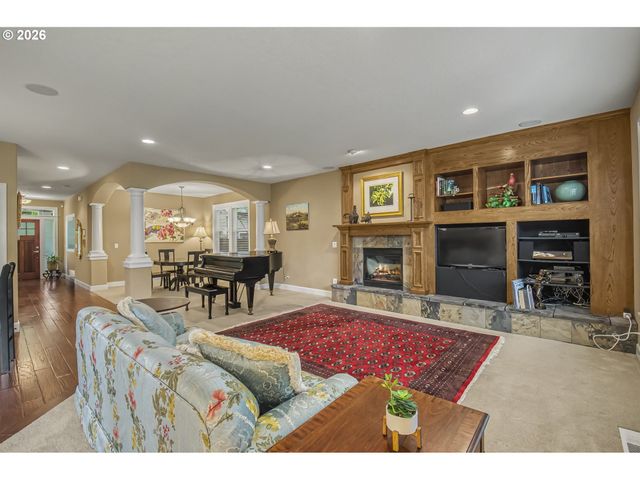 13090 Sw MADISON Ct, Beaverton, OR 97008