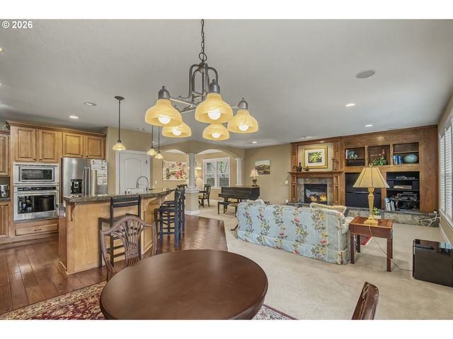 13090 Sw MADISON Ct, Beaverton, OR 97008