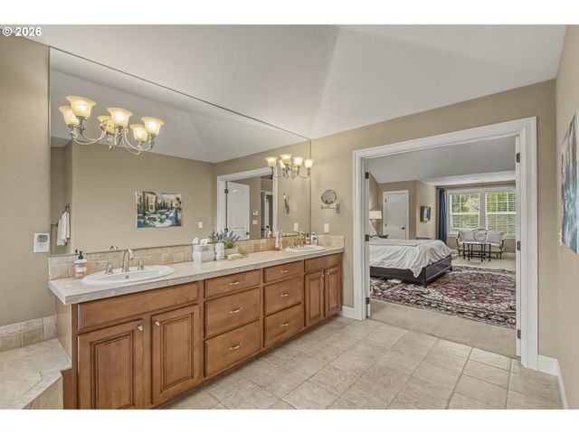 13090 Sw MADISON Ct, Beaverton, OR 97008