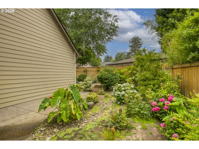 13090 Sw MADISON Ct, Beaverton, OR 97008