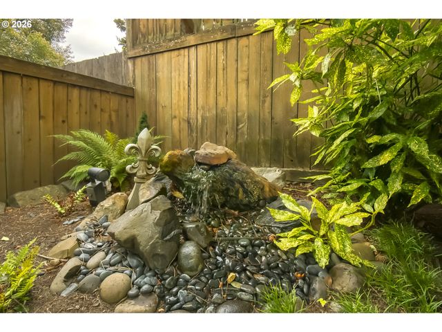13090 Sw MADISON Ct, Beaverton, OR 97008