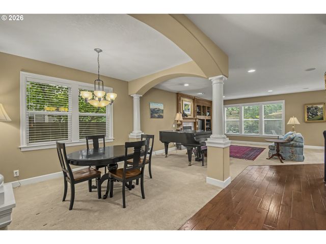 13090 Sw MADISON Ct, Beaverton, OR 97008