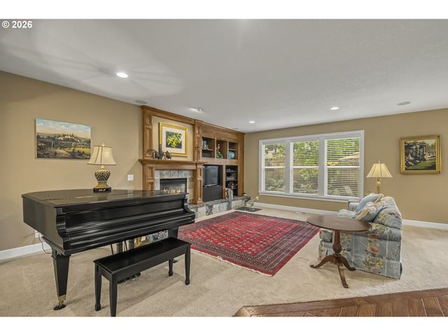 13090 Sw MADISON Ct, Beaverton, OR 97008