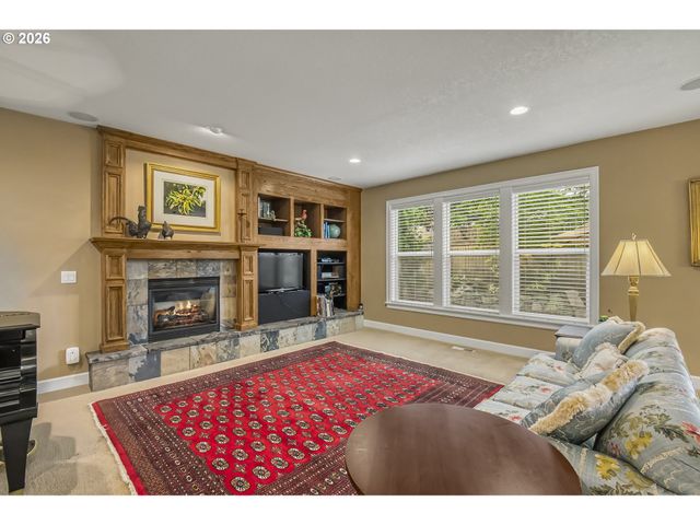 13090 Sw MADISON Ct, Beaverton, OR 97008