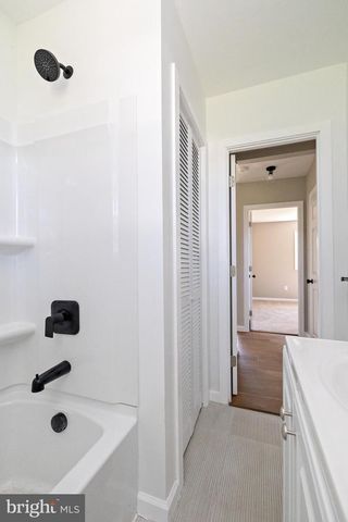 425 HOLLY AVE, Gloucester City, NJ 08030
